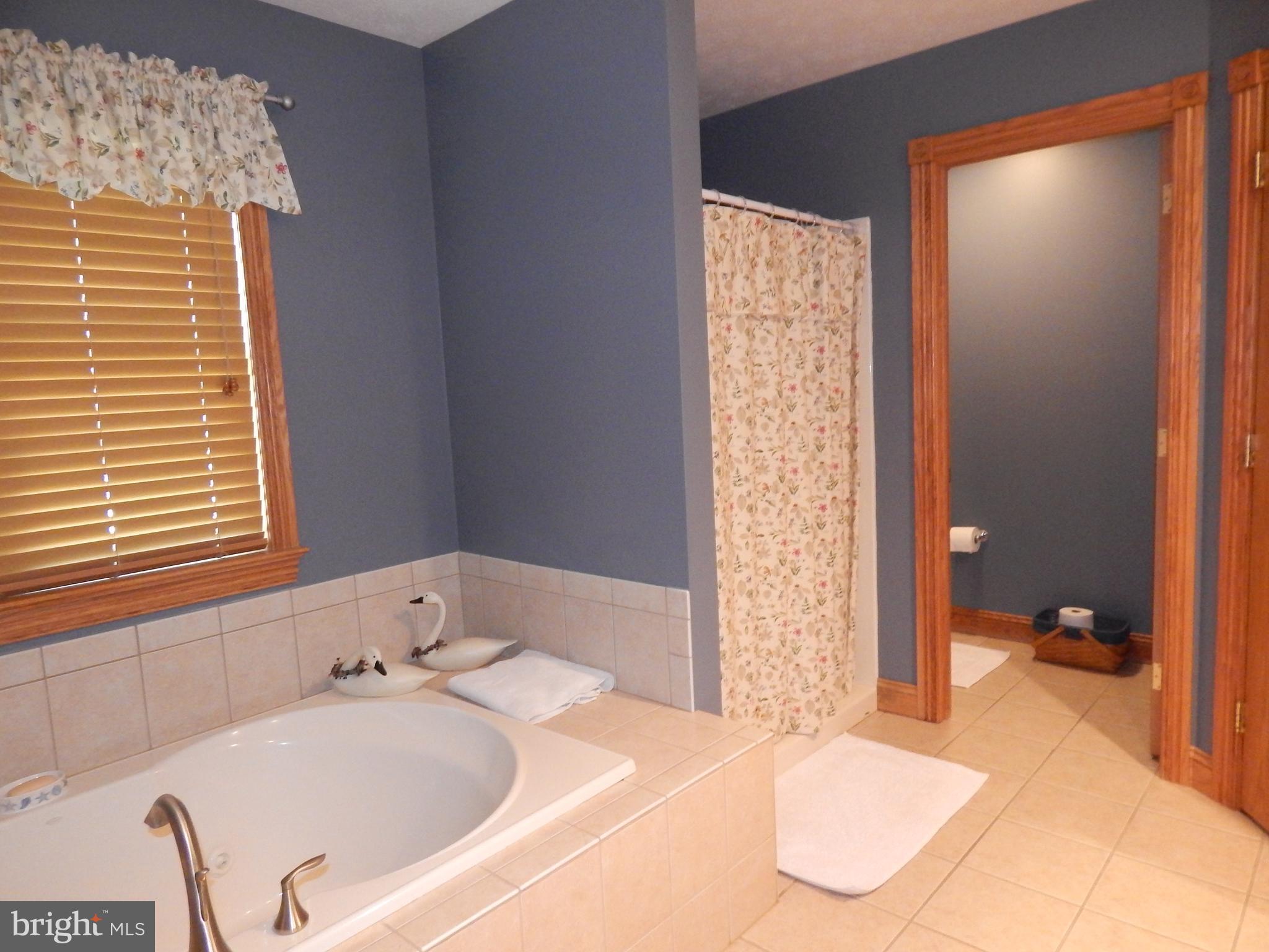 FAIRVIEW OAKS - Residential