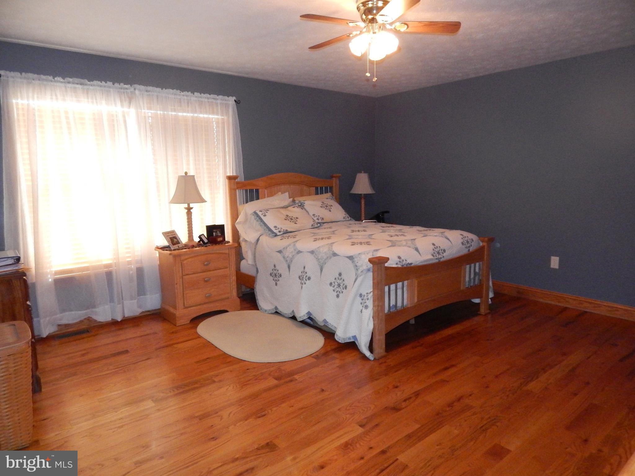 FAIRVIEW OAKS - Residential