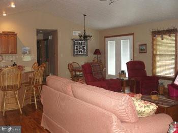 FAIRVIEW OAKS - Residential