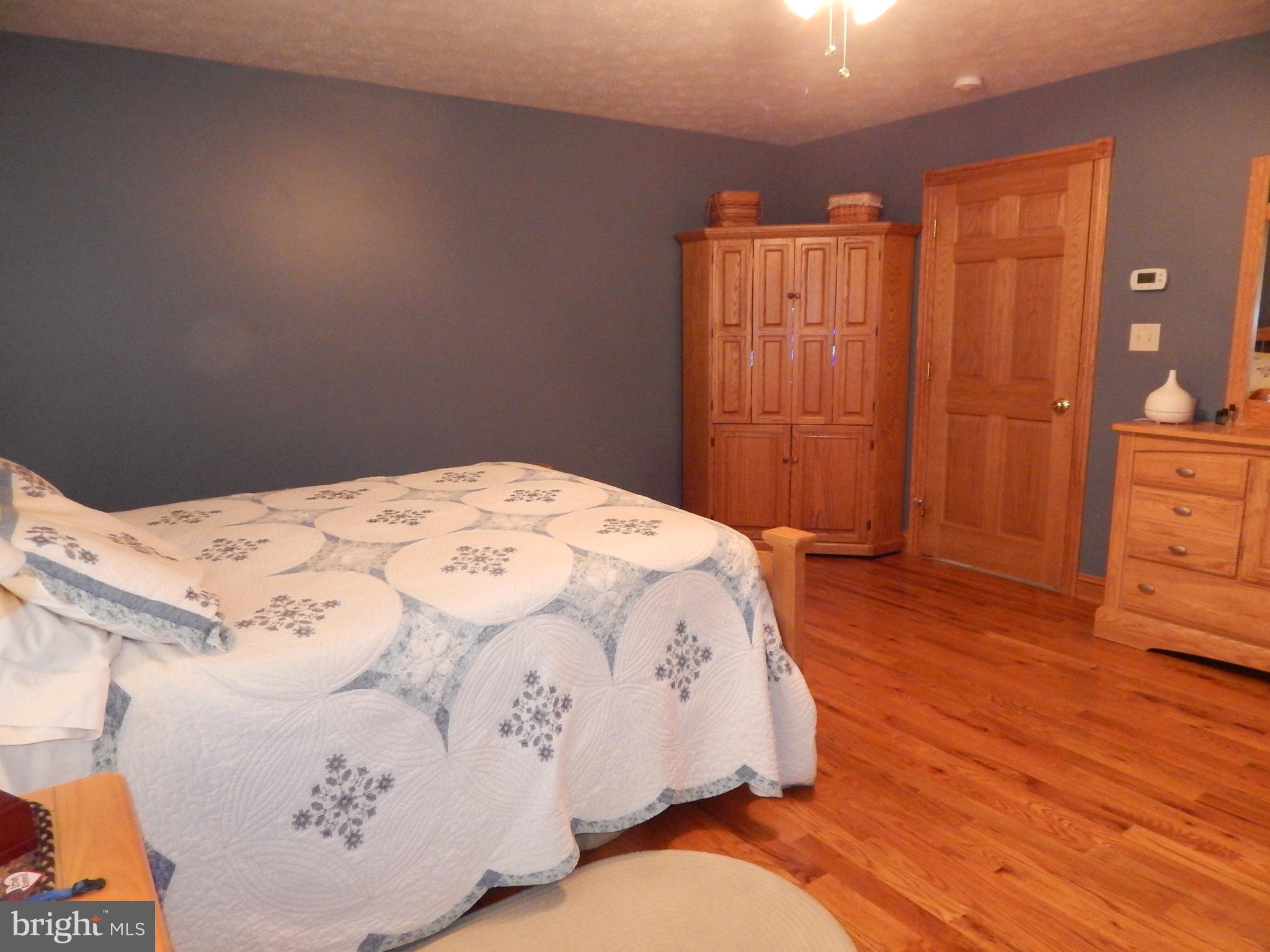 FAIRVIEW OAKS - Residential