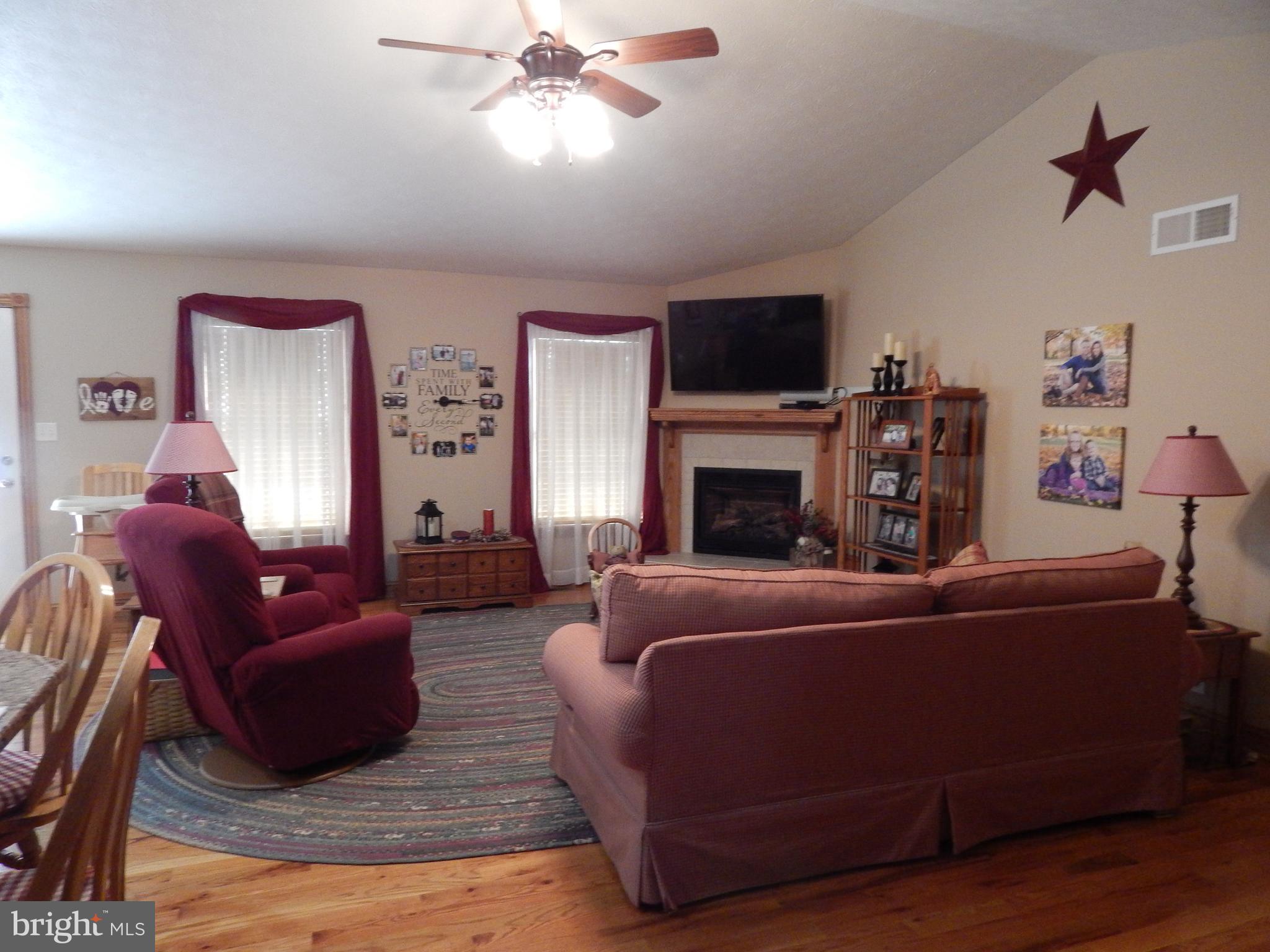 FAIRVIEW OAKS - Residential