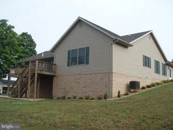 FAIRVIEW OAKS - Residential