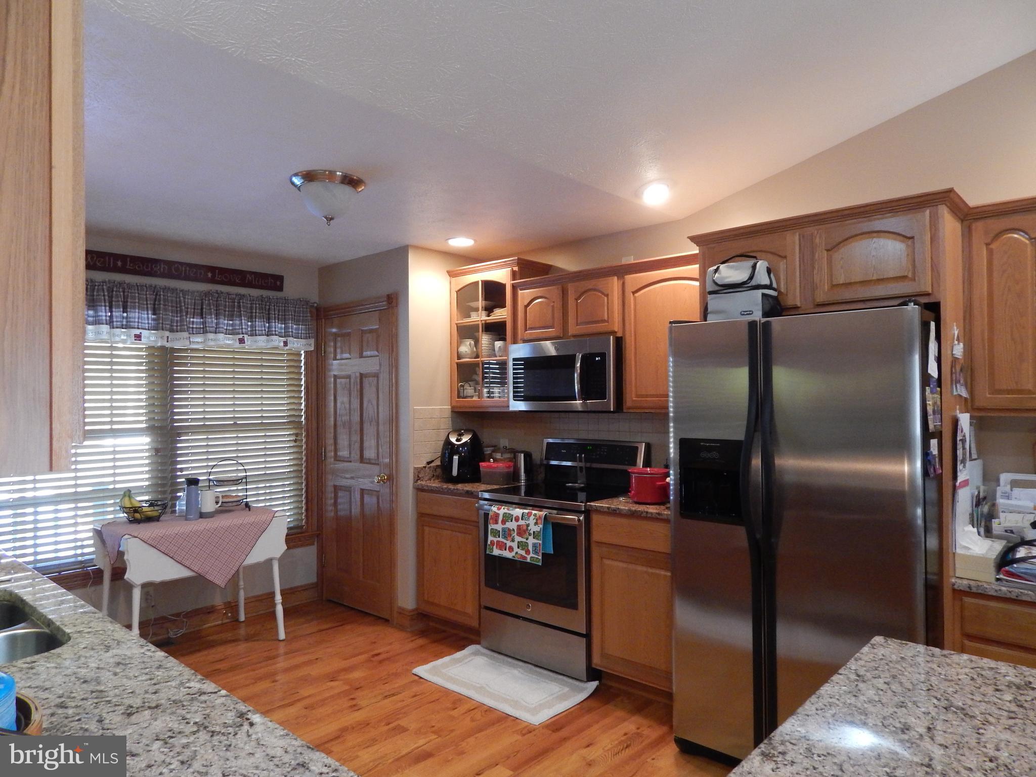 FAIRVIEW OAKS - Residential