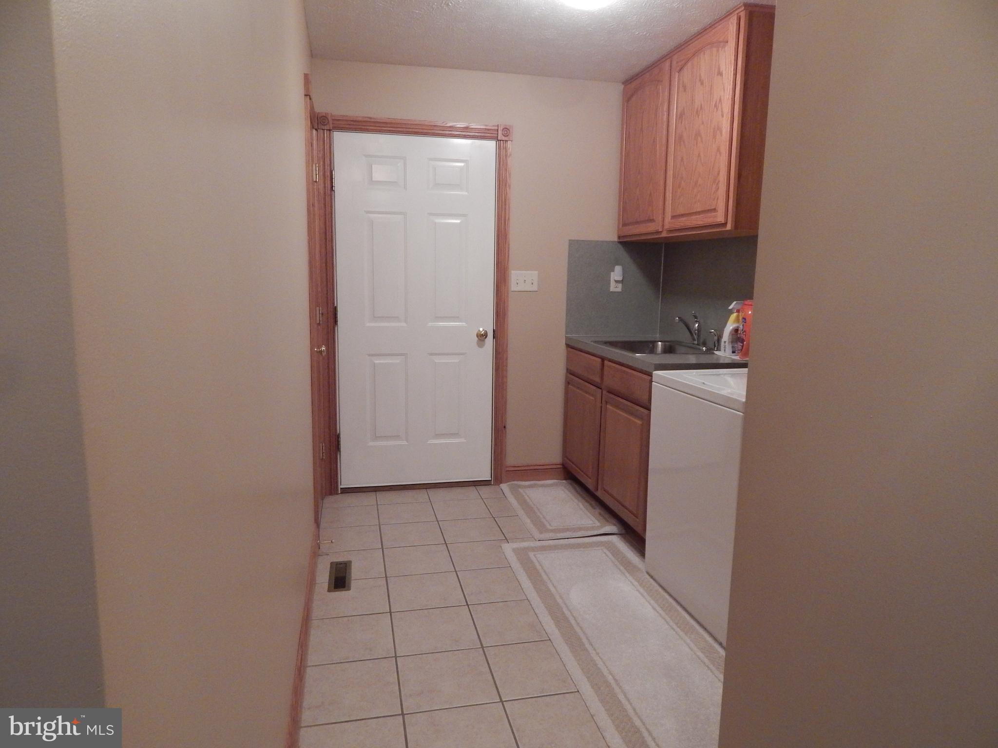 FAIRVIEW OAKS - Residential