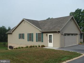 FAIRVIEW OAKS - Residential