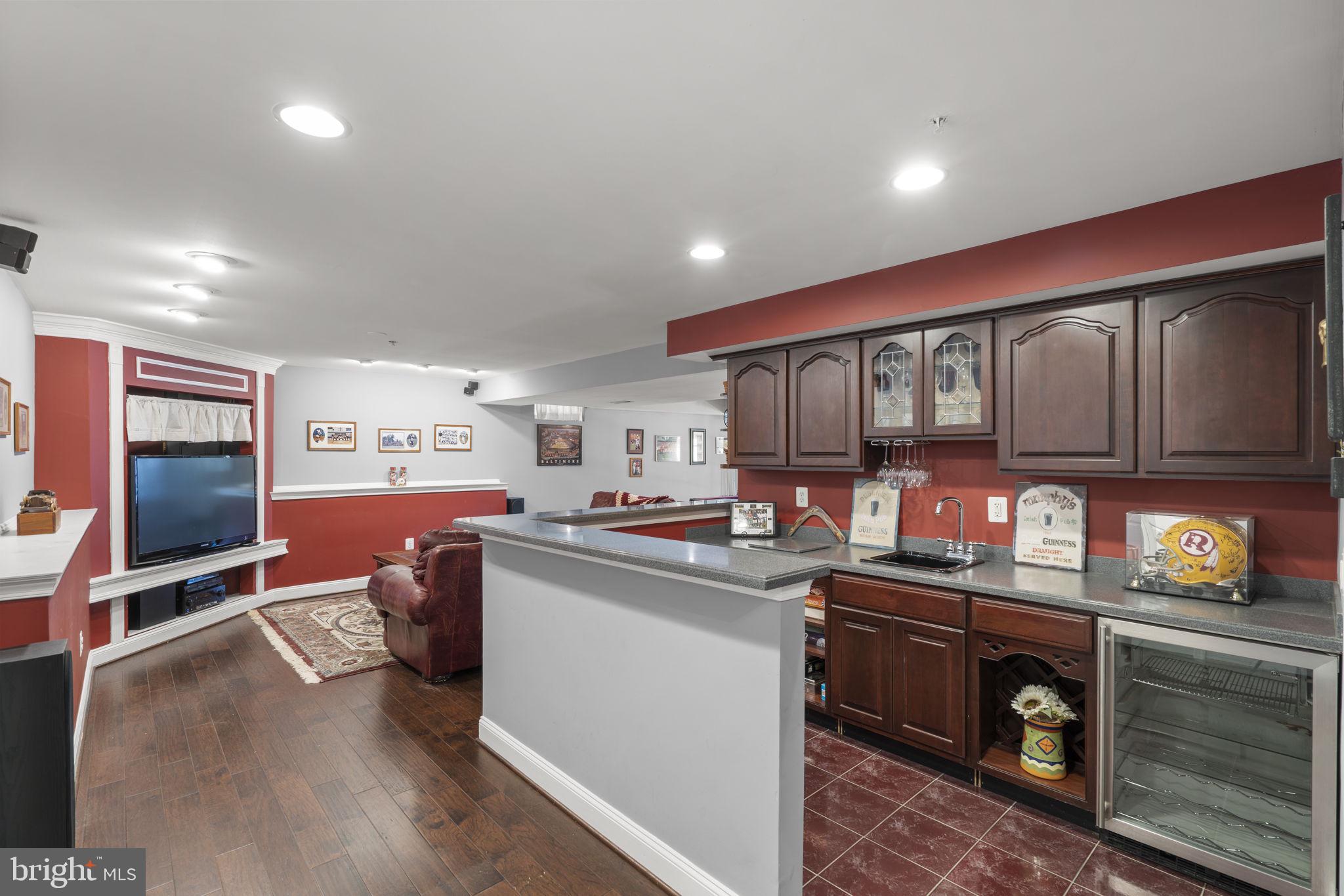 COLESVILLE OUTSIDE - Residential