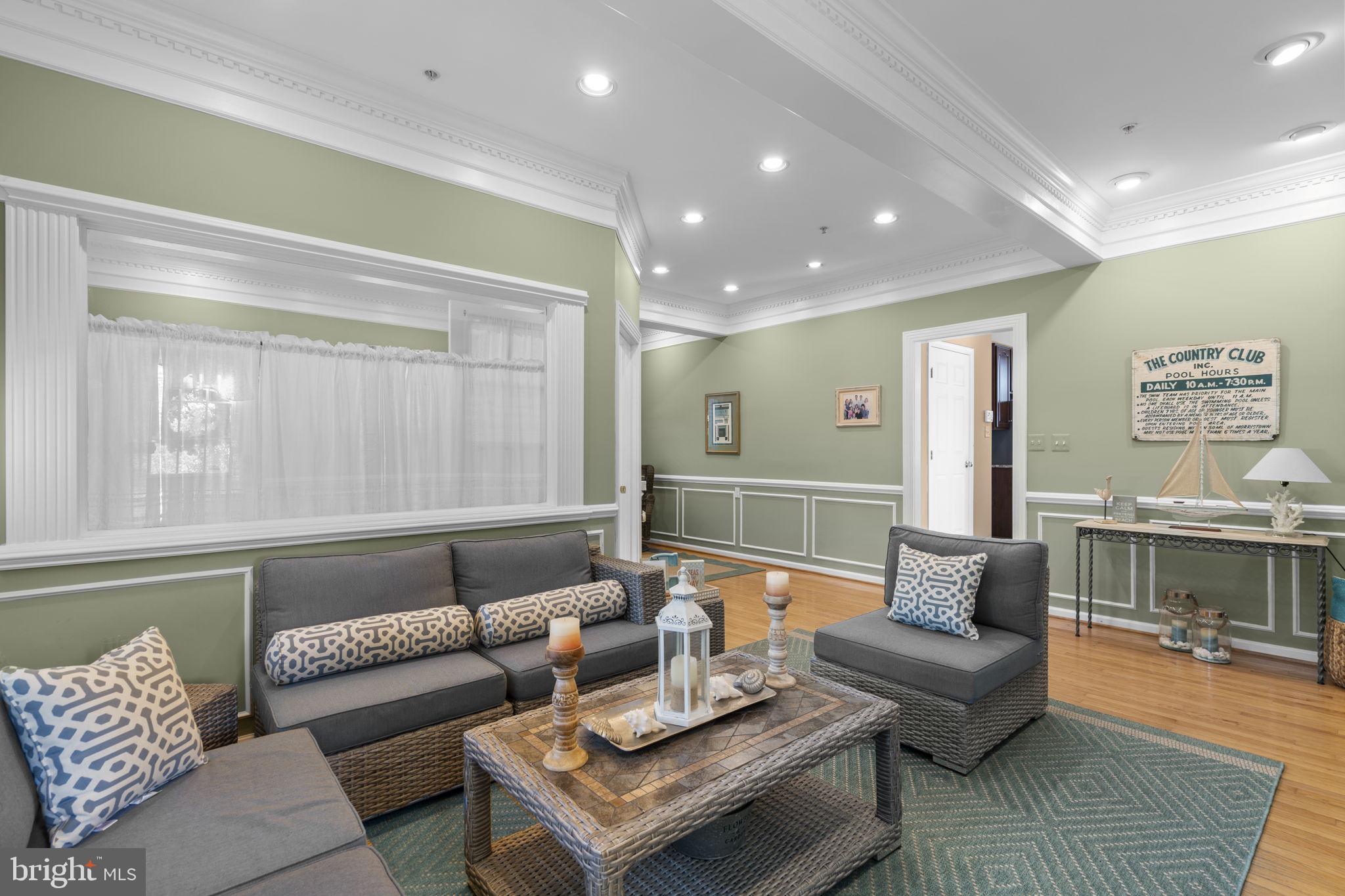 COLESVILLE OUTSIDE - Residential