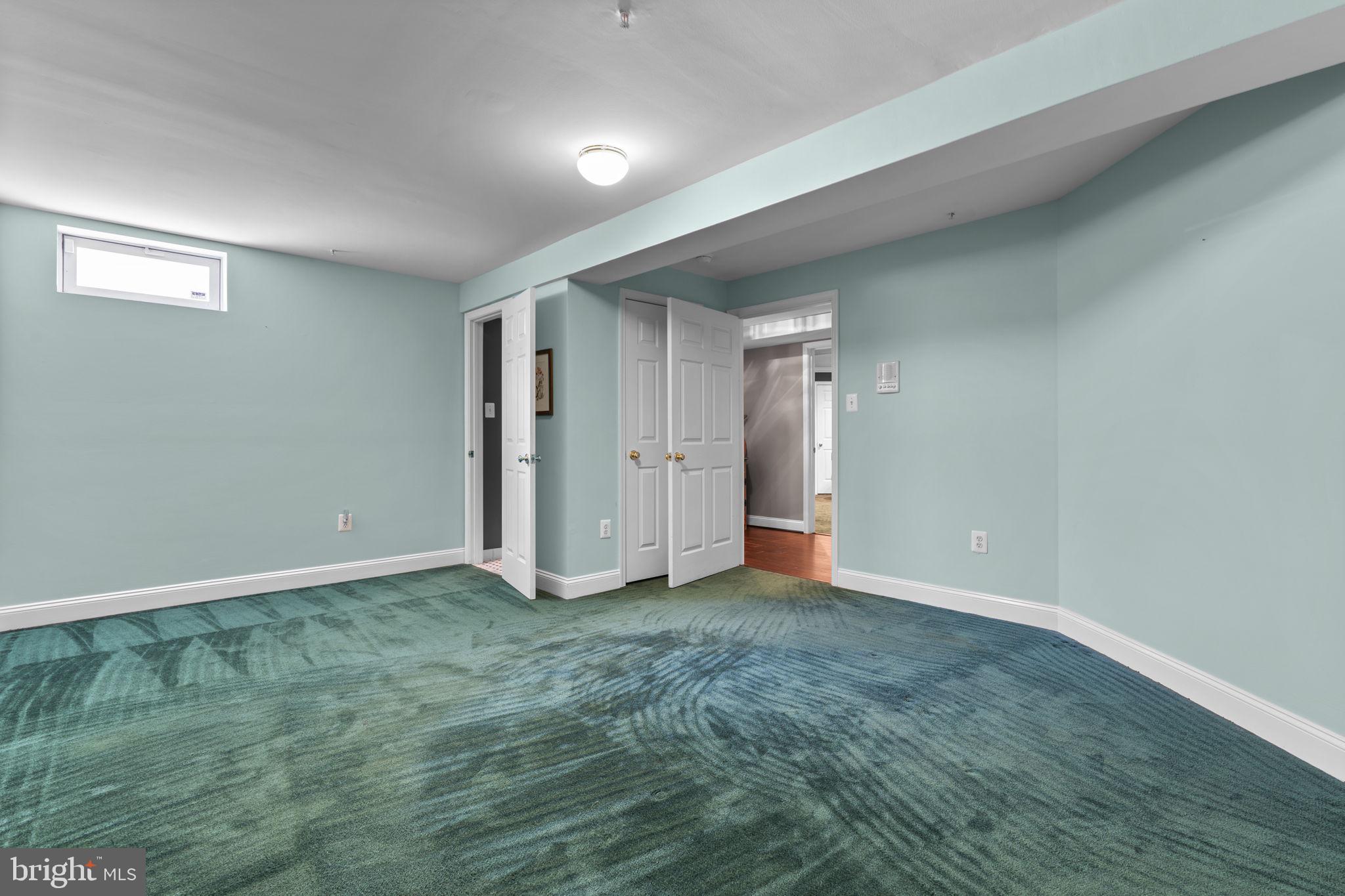 COLESVILLE OUTSIDE - Residential