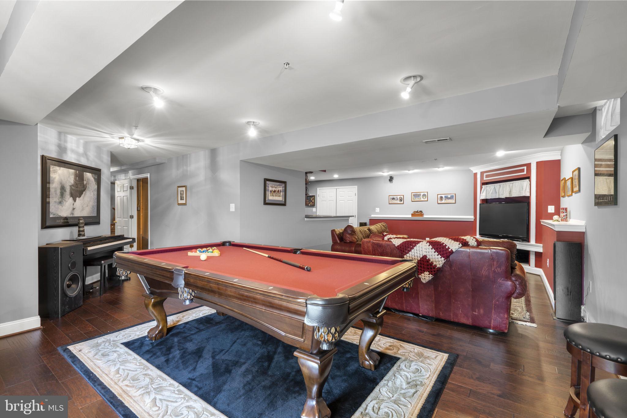 COLESVILLE OUTSIDE - Residential