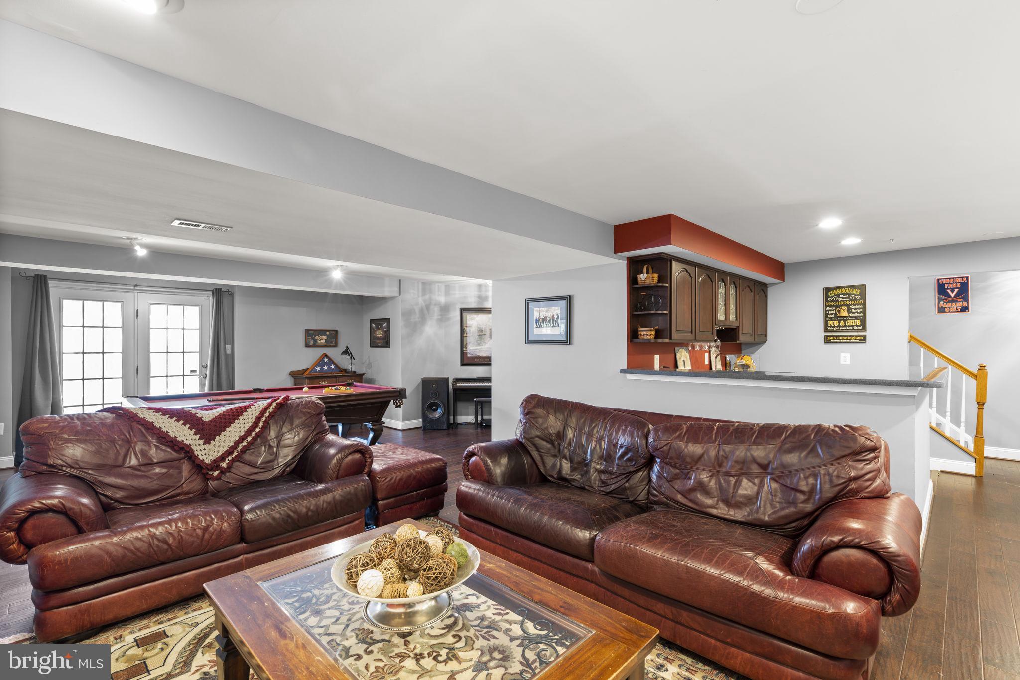 COLESVILLE OUTSIDE - Residential
