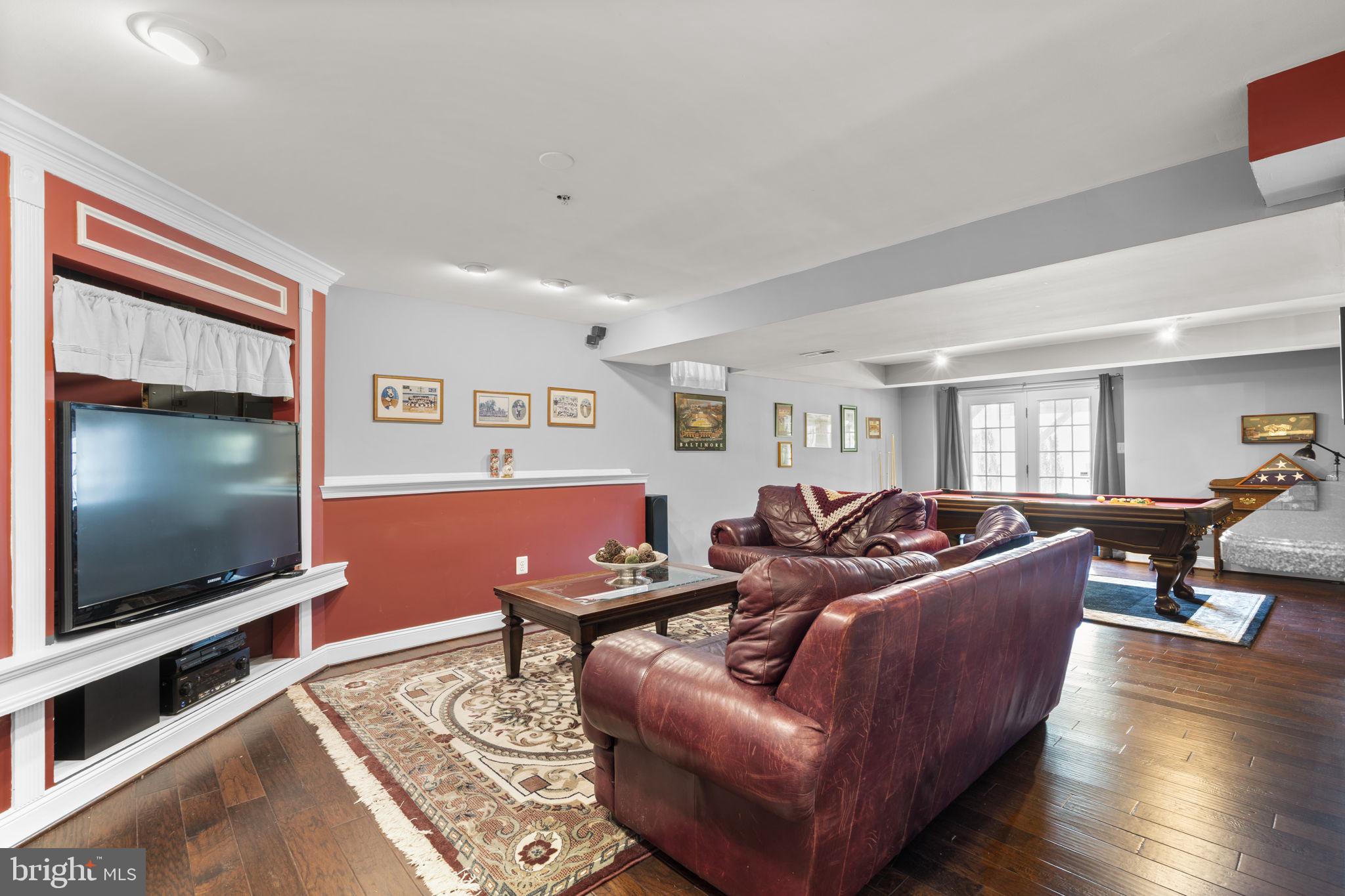COLESVILLE OUTSIDE - Residential