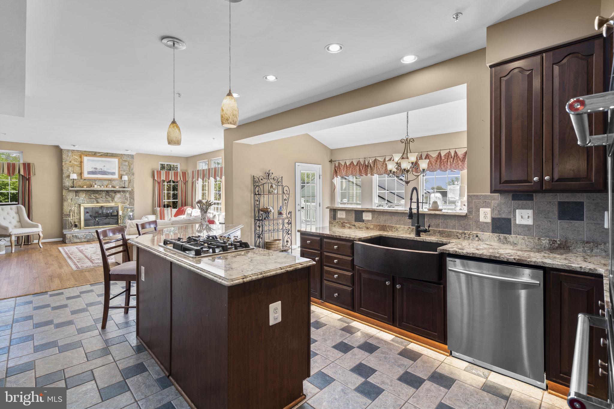 COLESVILLE OUTSIDE - Residential