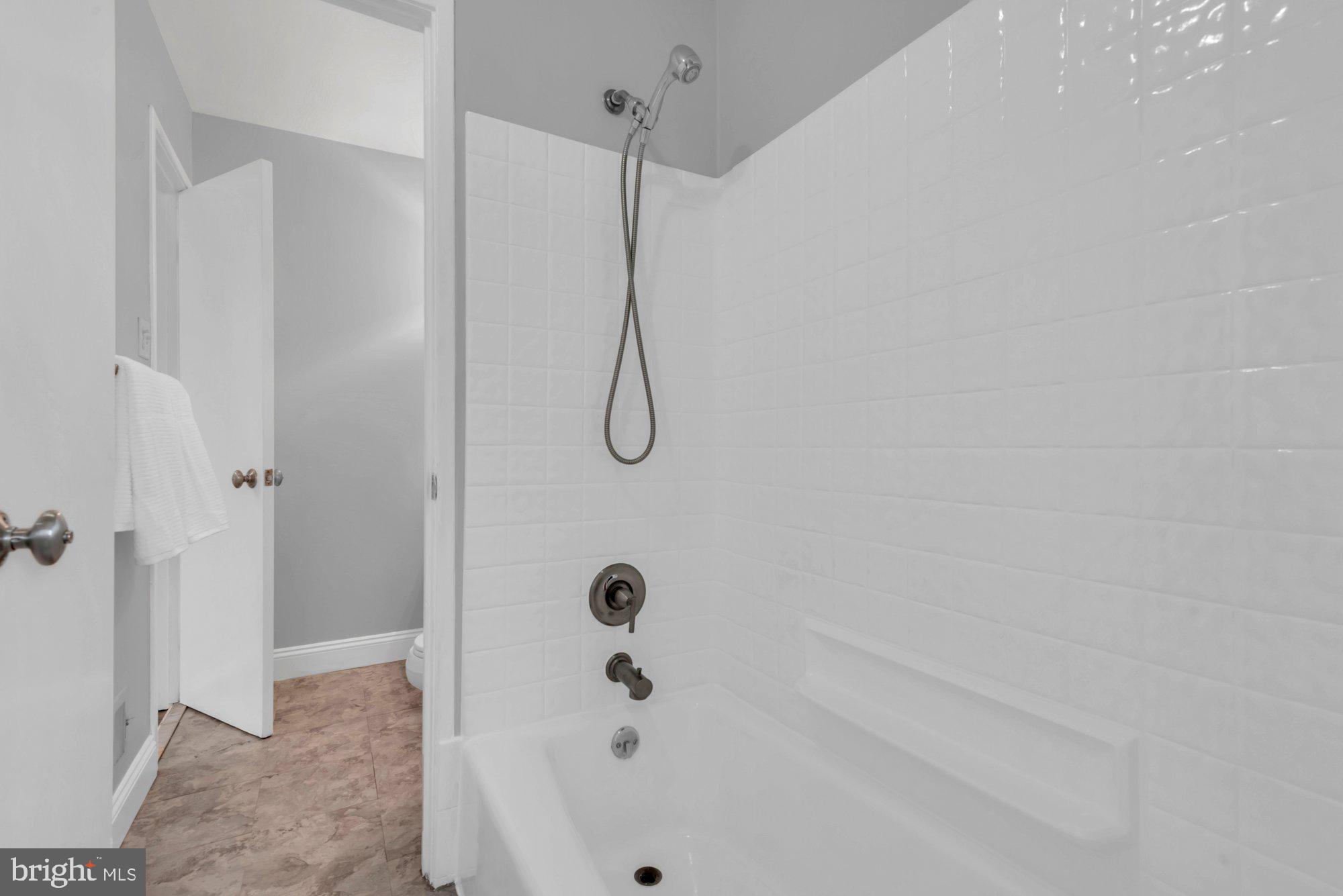 VILLAGE OF WILDE LAKE - Residential