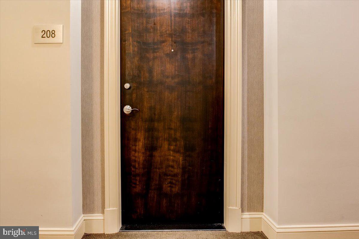 1023 N ROYAL STREET 208