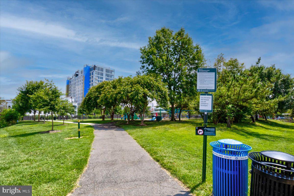 ABINGDON ROW - Residential Lease