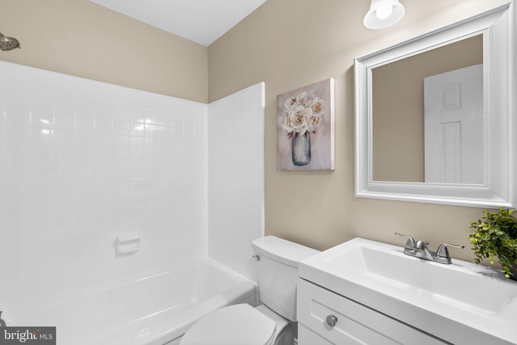 MILL CREEK TOWNE - Residential