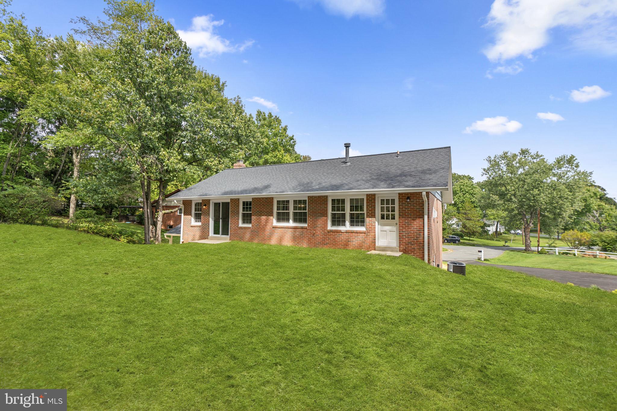 MILL CREEK TOWNE - Residential