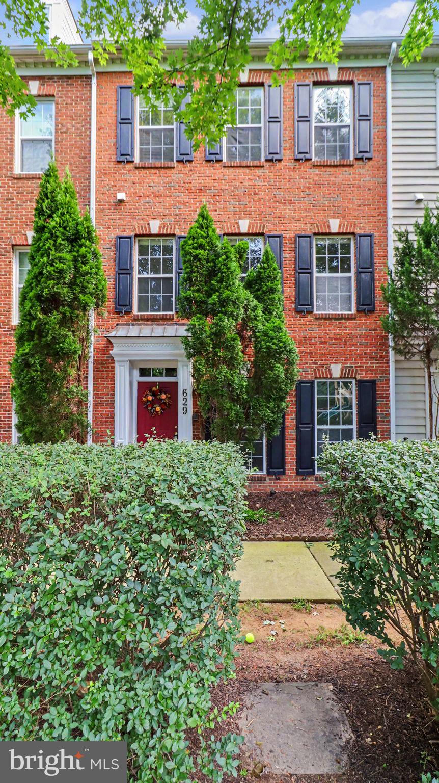 629 CHESTNUT HILL MEWS