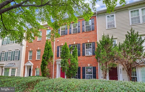 Townhouse For Sale - 629 Chestnut Hill Mews<br/> Montgomery County, GAITHERSBURG, MD 20878