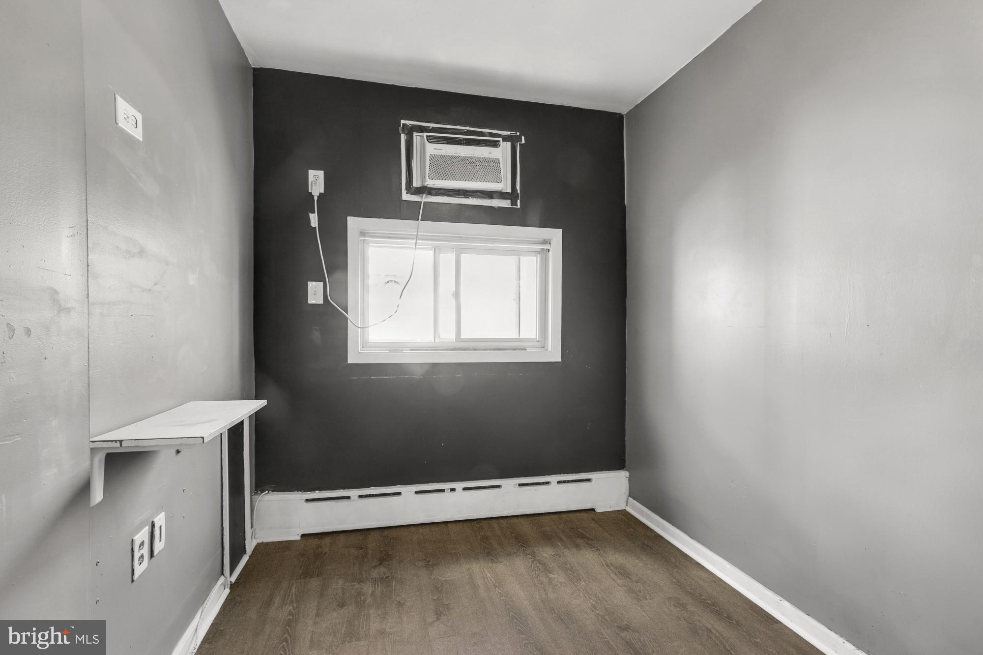 GIRARD ESTATES - Residential Lease