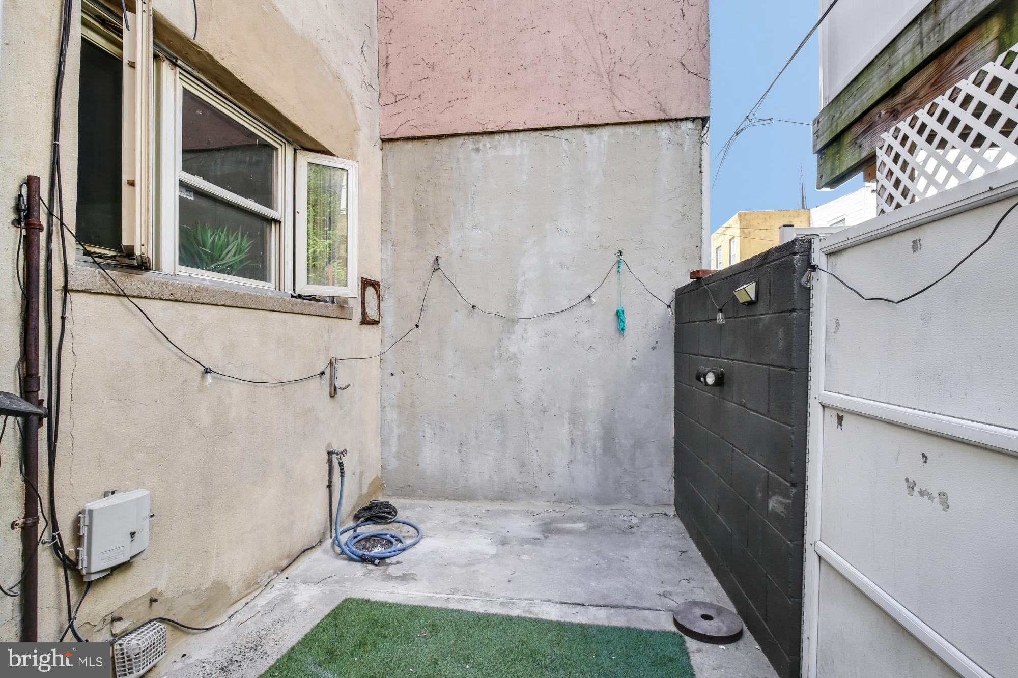 GIRARD ESTATES - Residential Lease