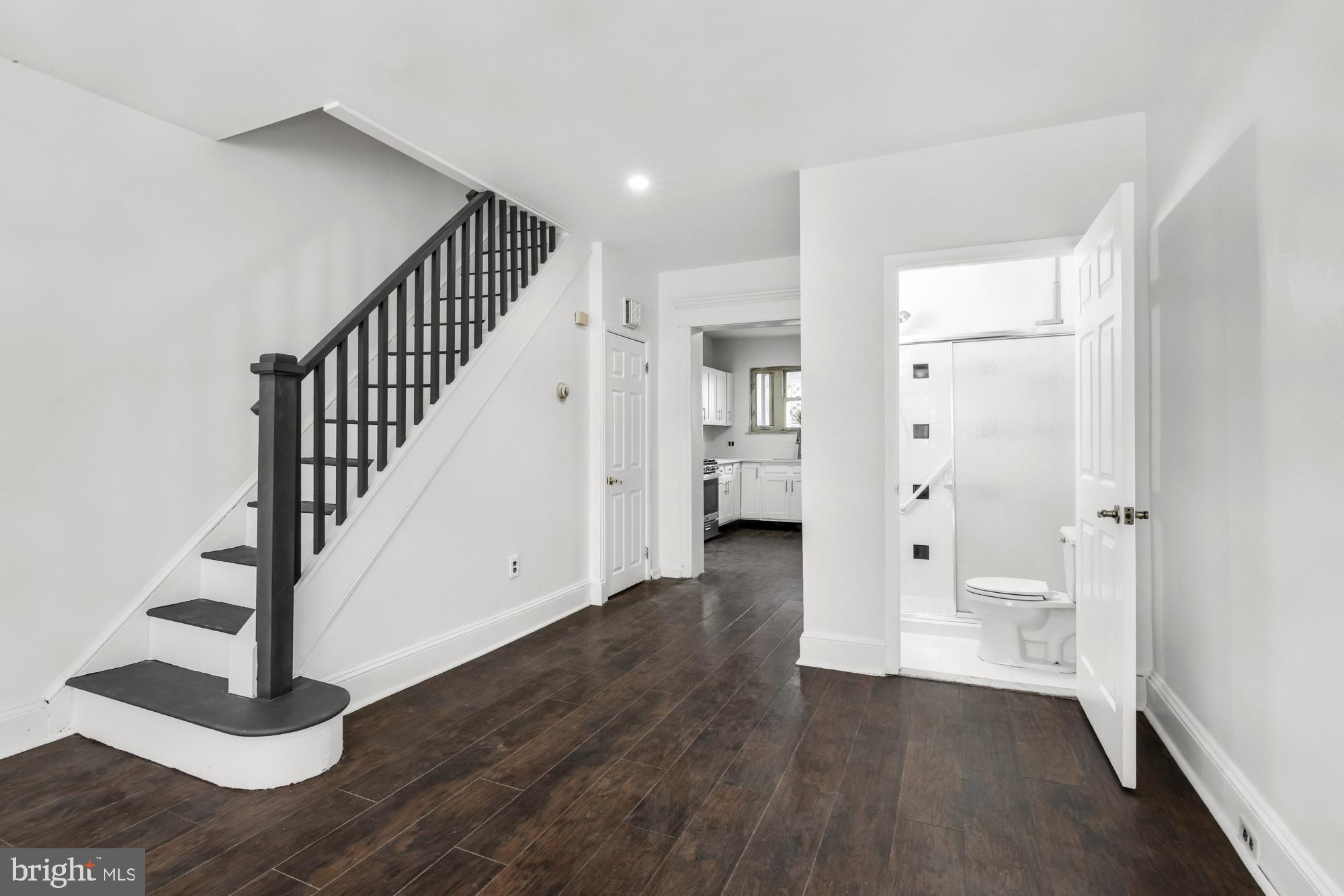 GIRARD ESTATES - Residential Lease