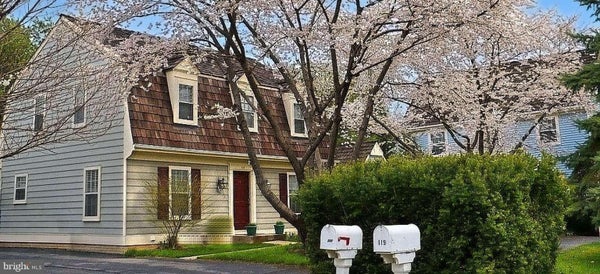 117 LINDEN HALL LN, GAITHERSBURG, MD 20877 - Image 2b3eb604bff7de5ef61e524bcd9d0f07/1143428276