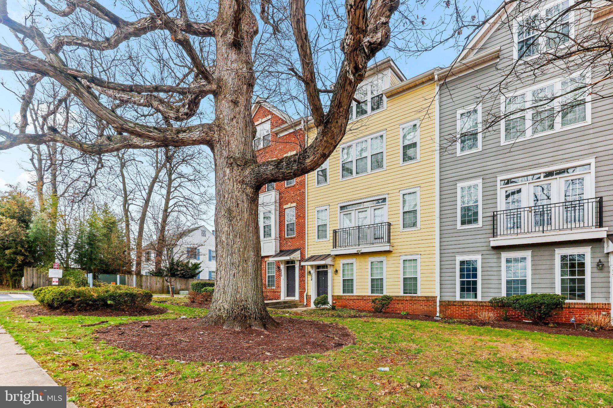 224 N SUMMIT AVENUE 28-224