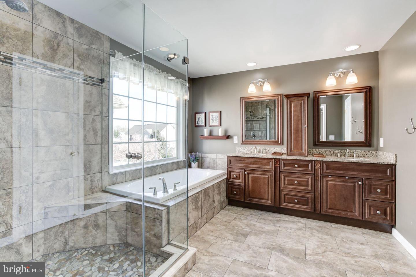 CLARKS GLEN - Residential