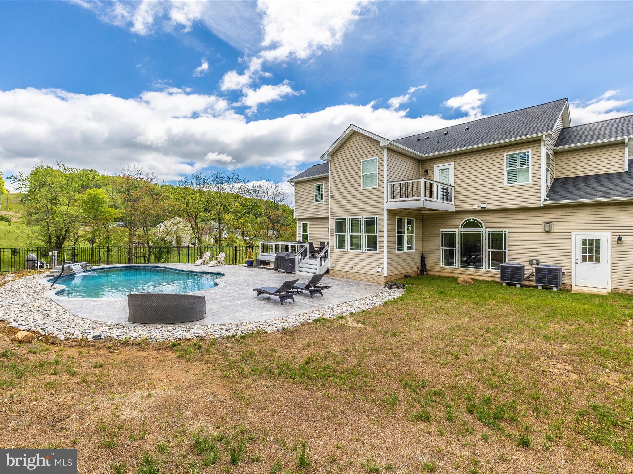 PAINTED ARCH PASS - Residential