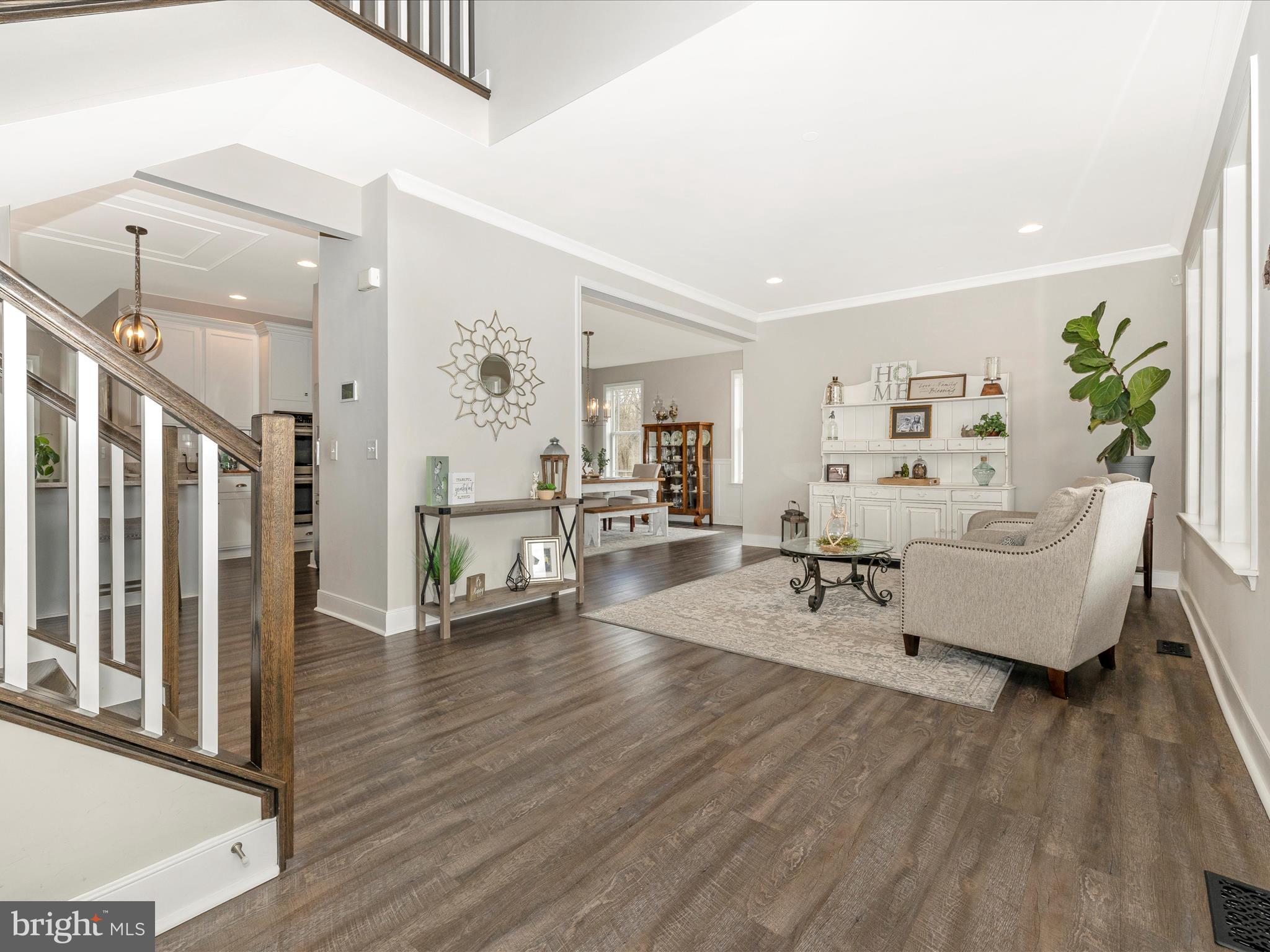 PAINTED ARCH PASS - Residential