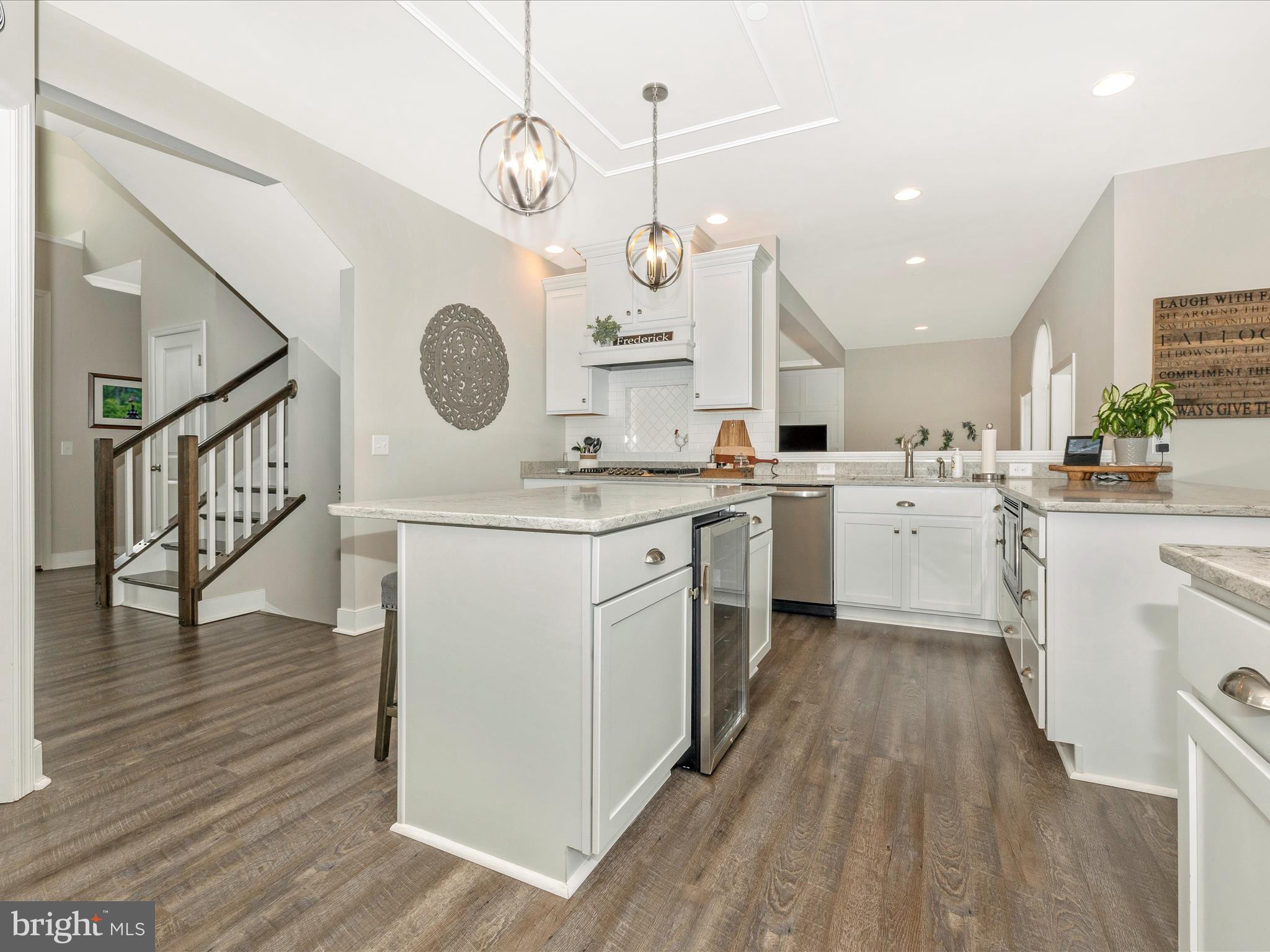 PAINTED ARCH PASS - Residential