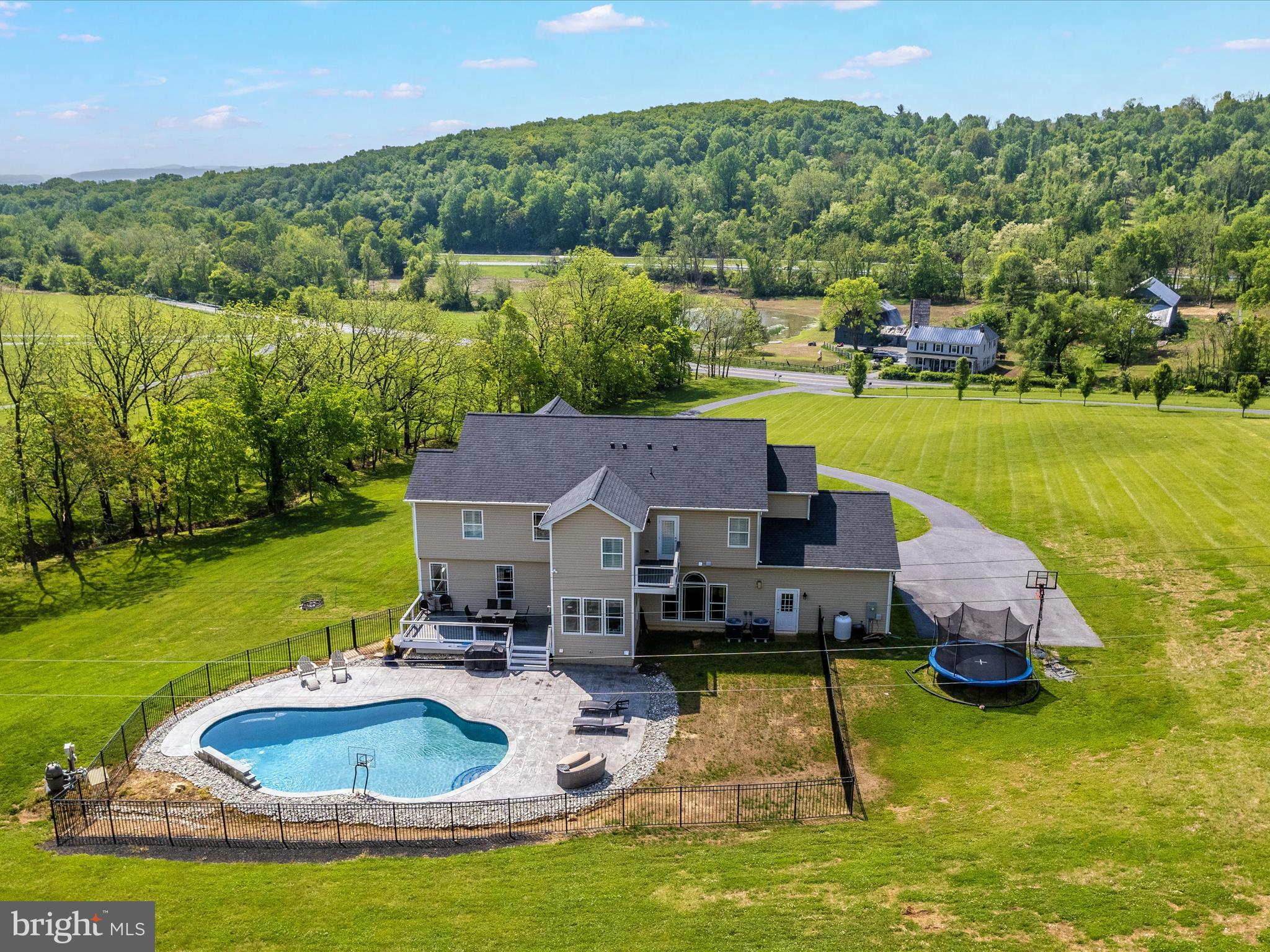 PAINTED ARCH PASS - Residential
