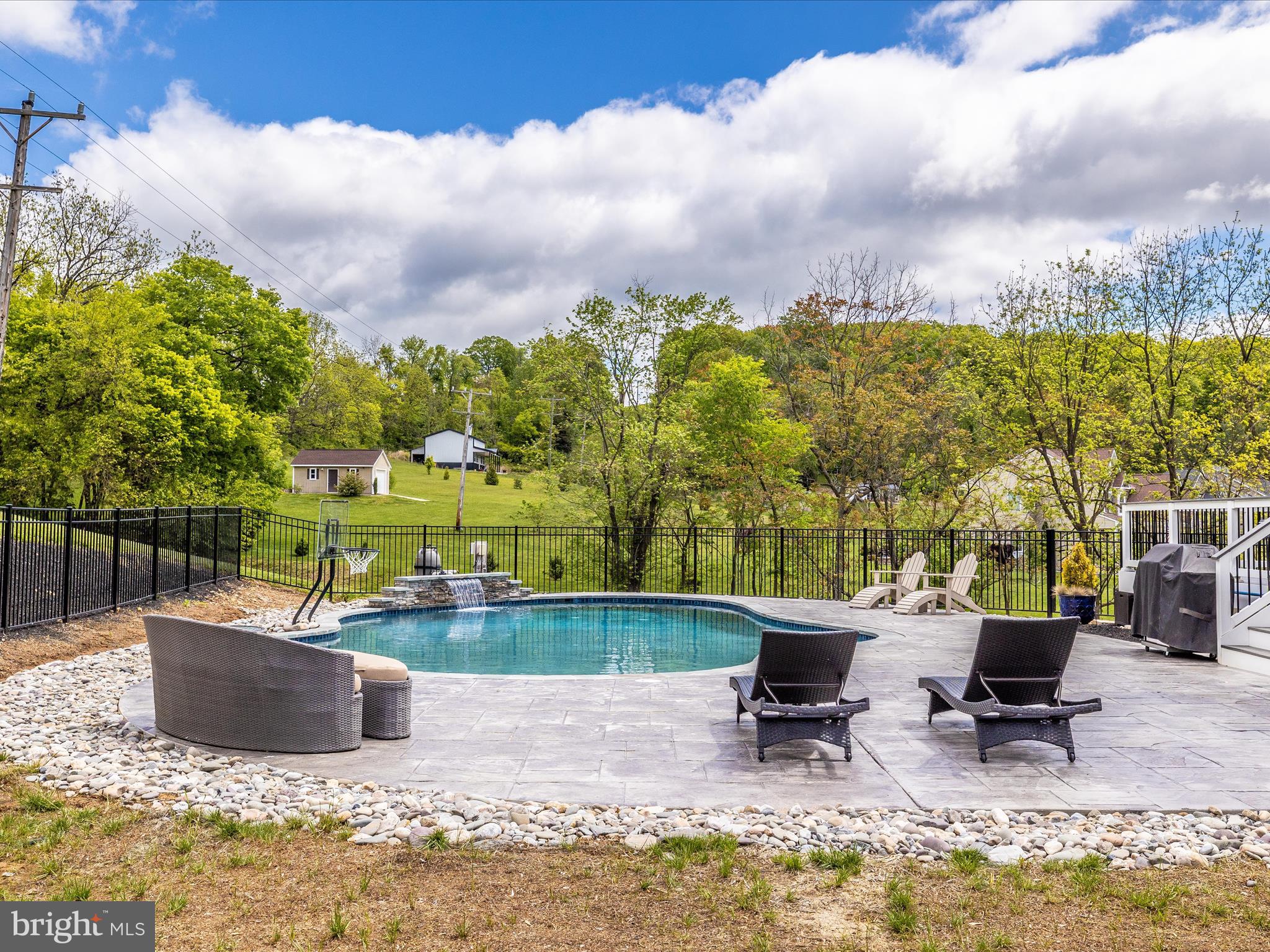 PAINTED ARCH PASS - Residential