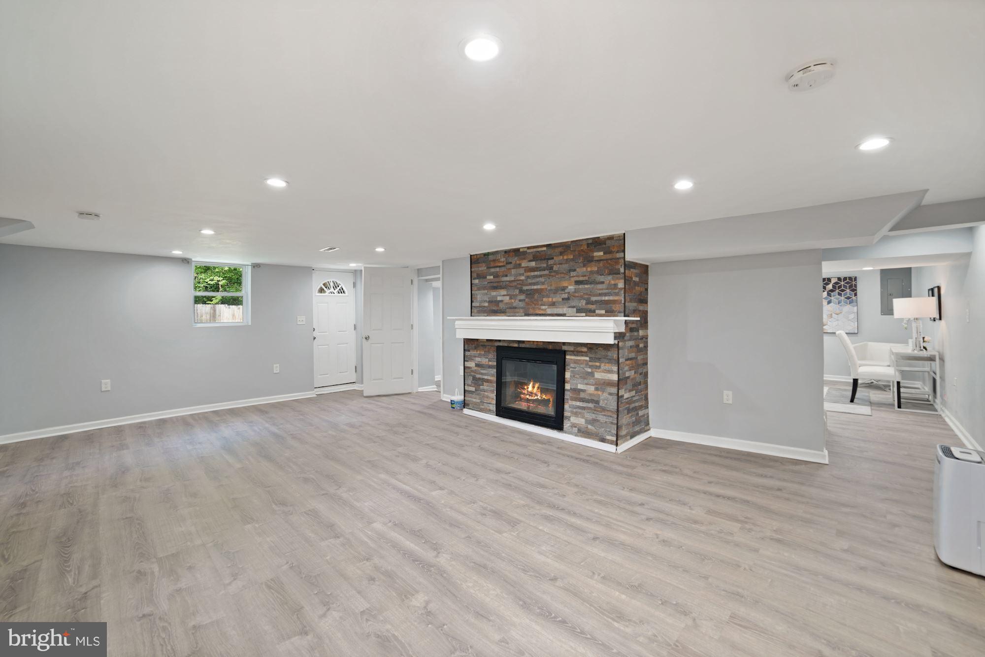 COLESVILLE OUTSIDE - Residential