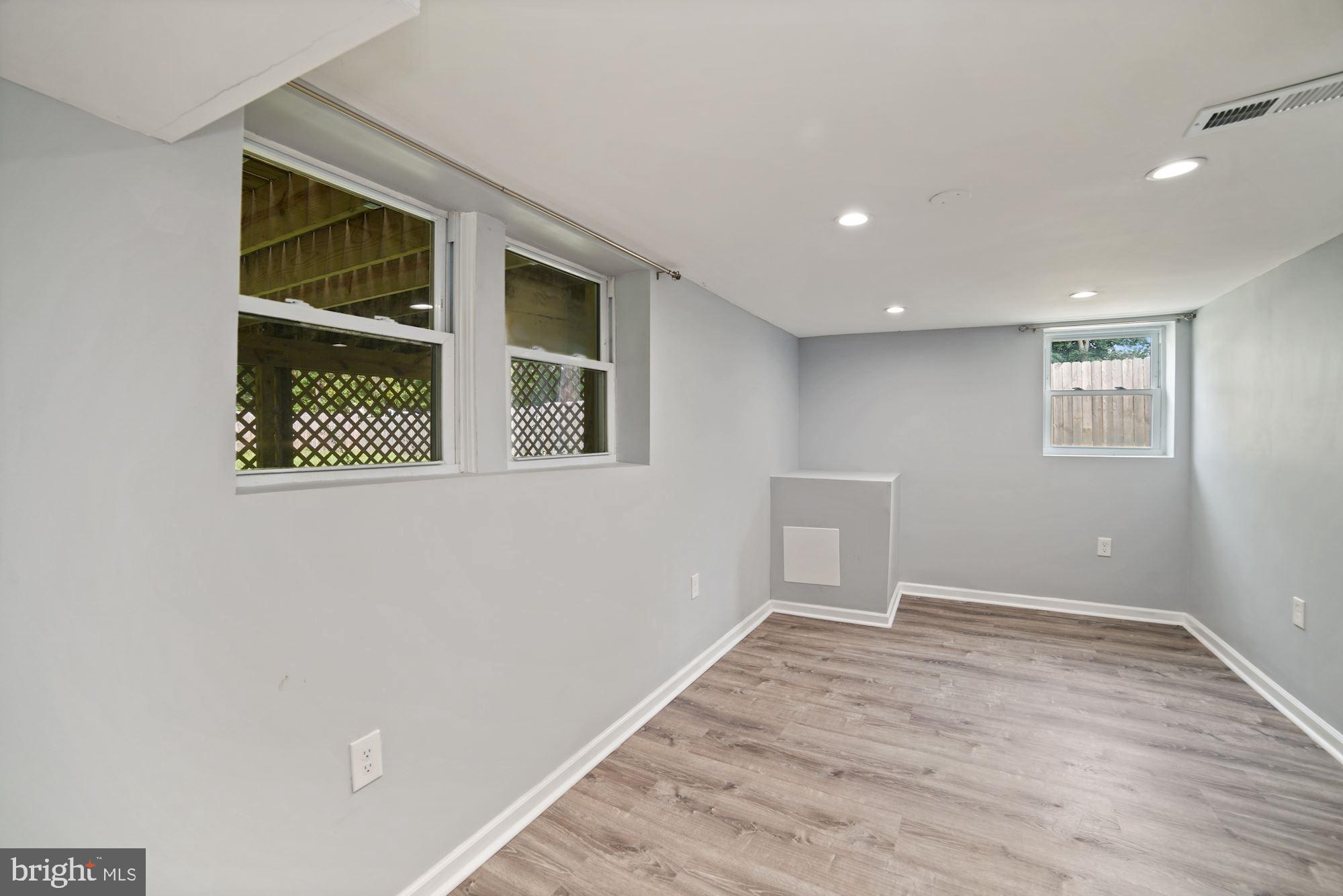 COLESVILLE OUTSIDE - Residential