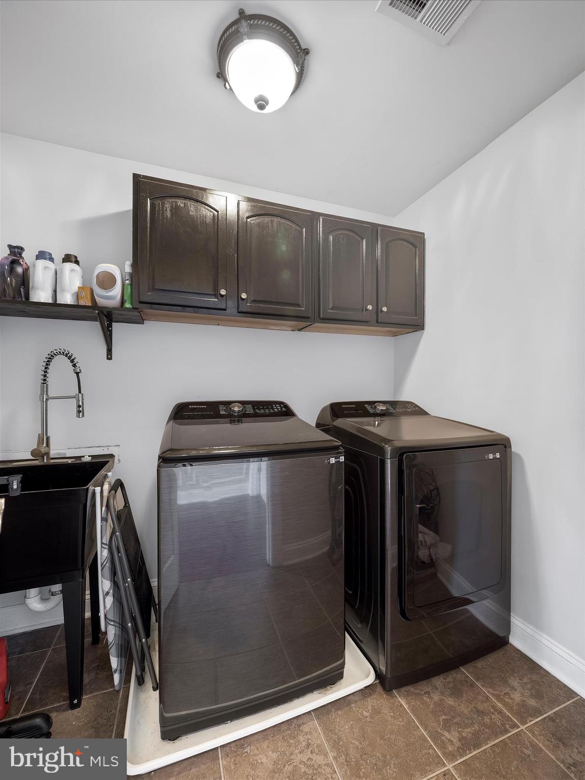 DEERFIELD VILLAGE - Residential