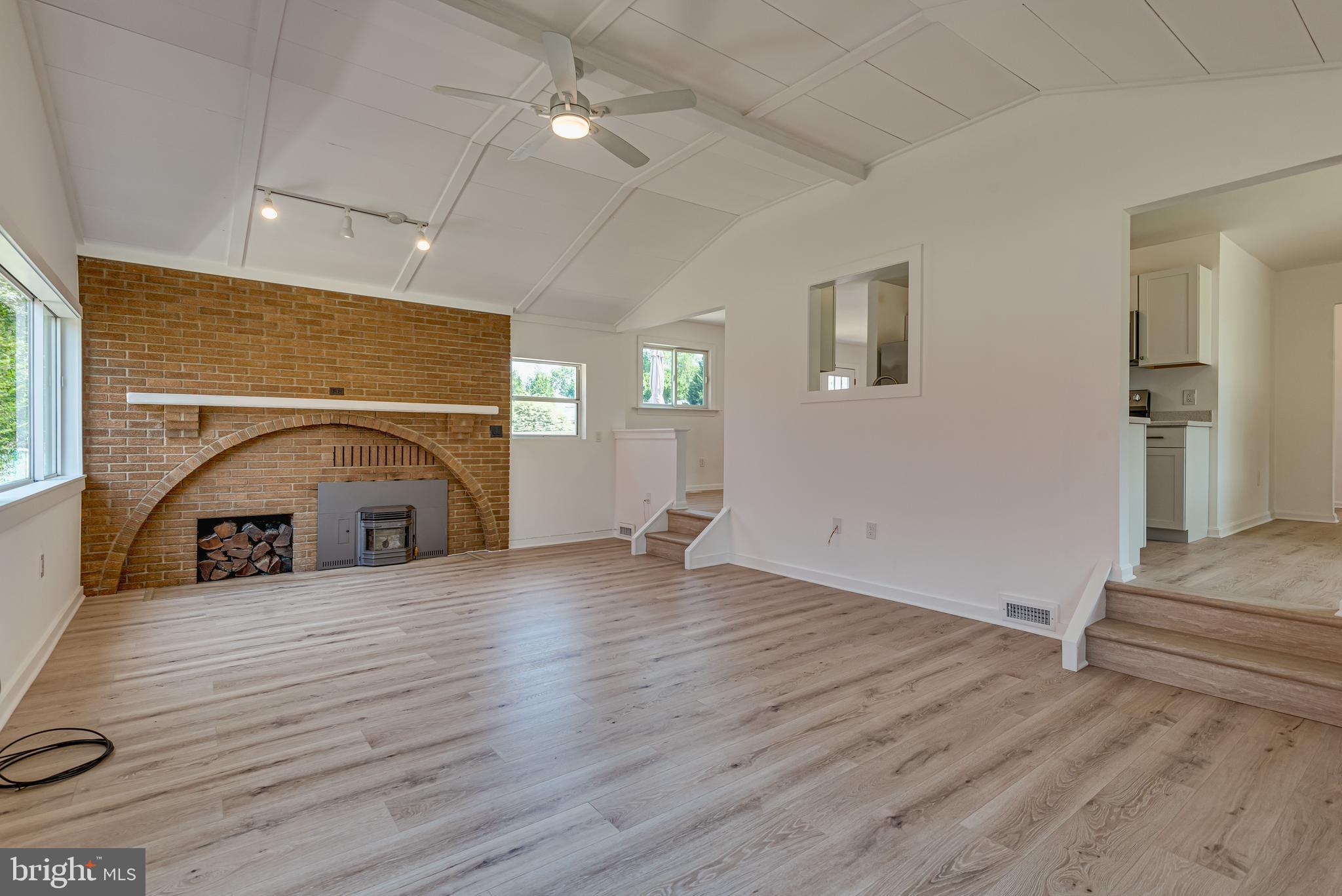 RIVA FARMS - Residential