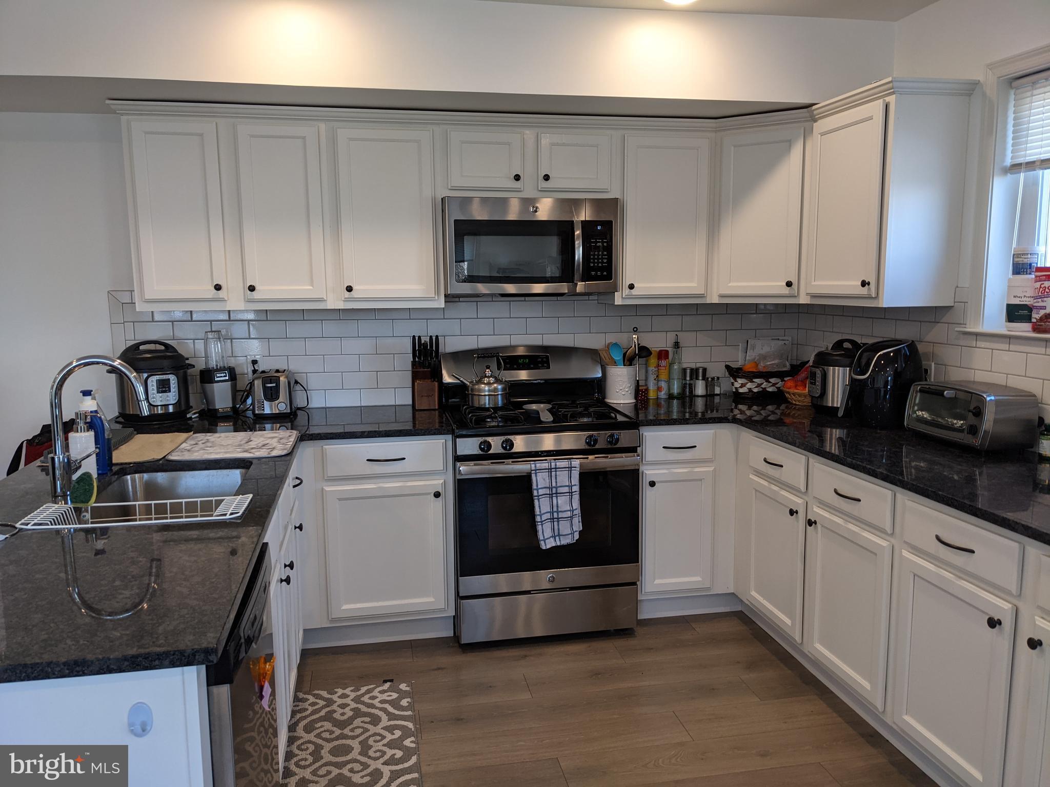 ROXBOROUGH - Residential Lease