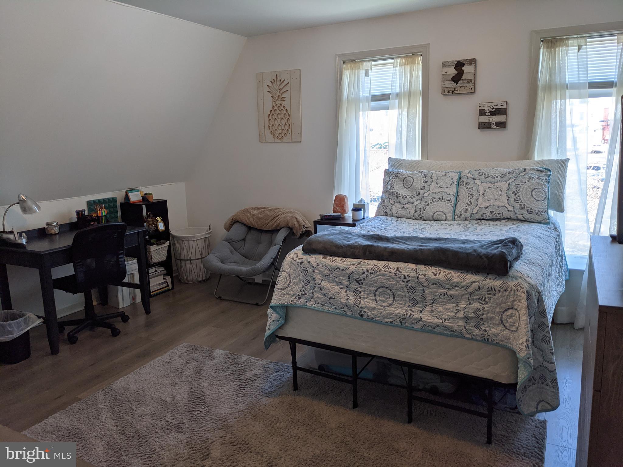 ROXBOROUGH - Residential Lease