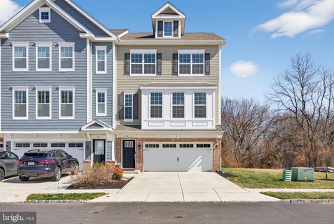 Townhouse For Sale - 49 Eddy Way<br/> MARLTON, NJ 08053