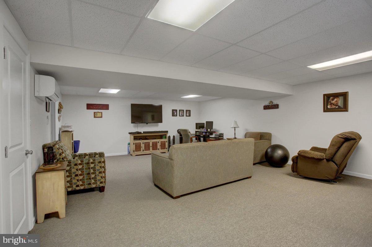 MEADOWCREEK DRIVE - Residential