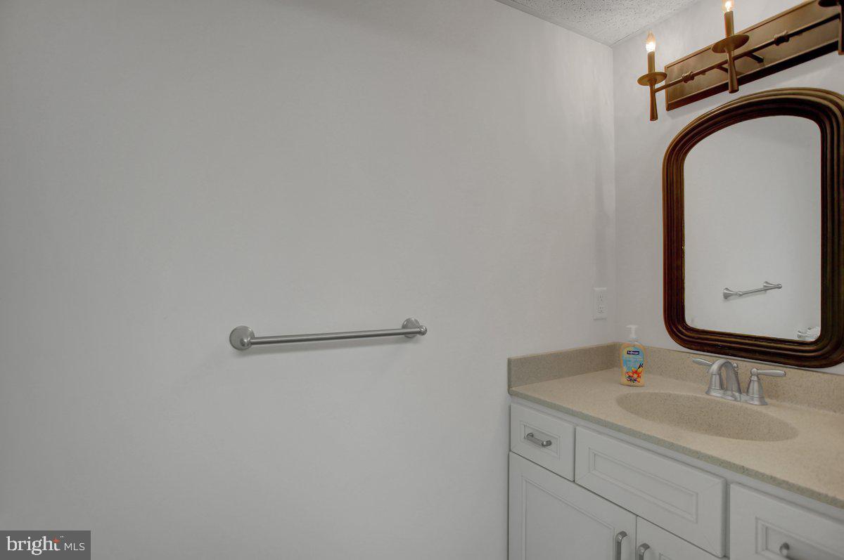 MEADOWCREEK DRIVE - Residential