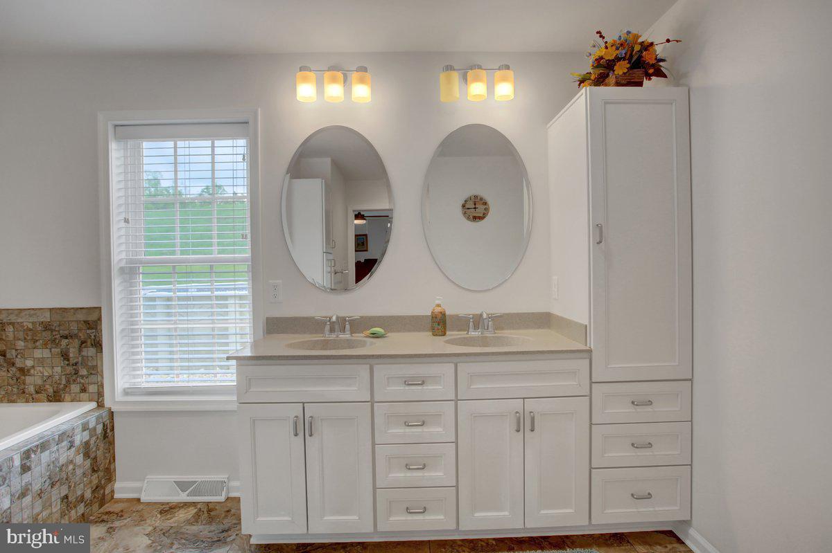 MEADOWCREEK DRIVE - Residential