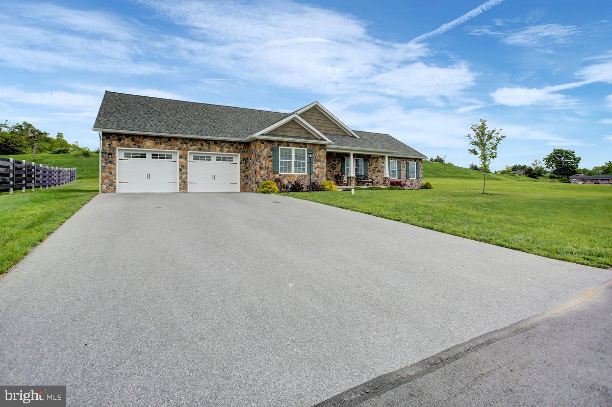 MEADOWCREEK DRIVE - Residential