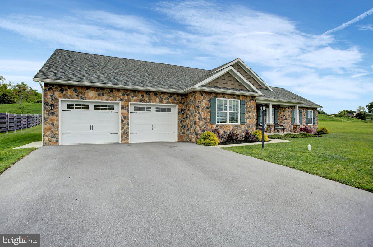 MEADOWCREEK DRIVE - Residential