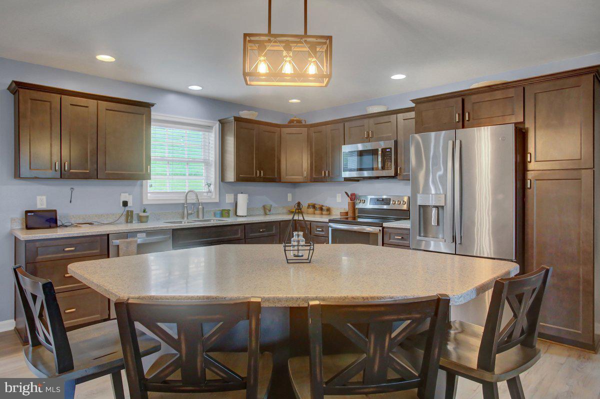 MEADOWCREEK DRIVE - Residential