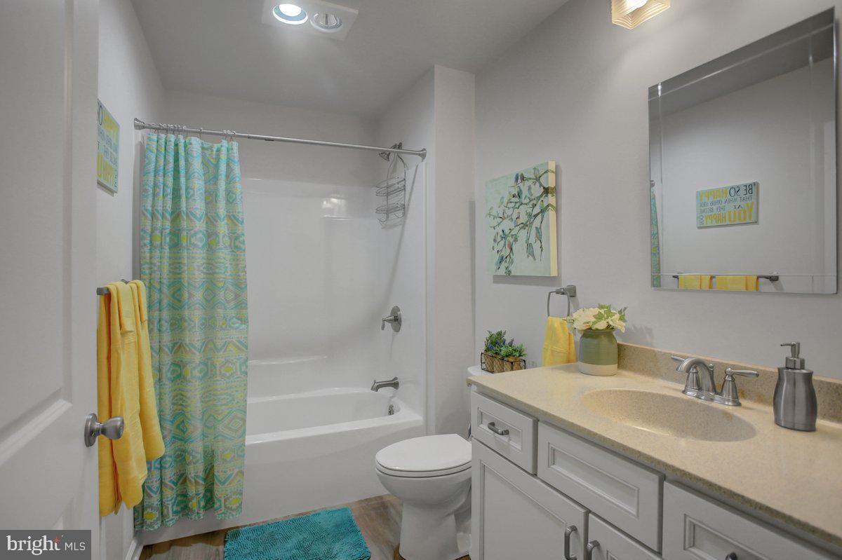 MEADOWCREEK DRIVE - Residential