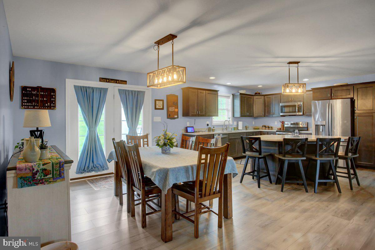 MEADOWCREEK DRIVE - Residential