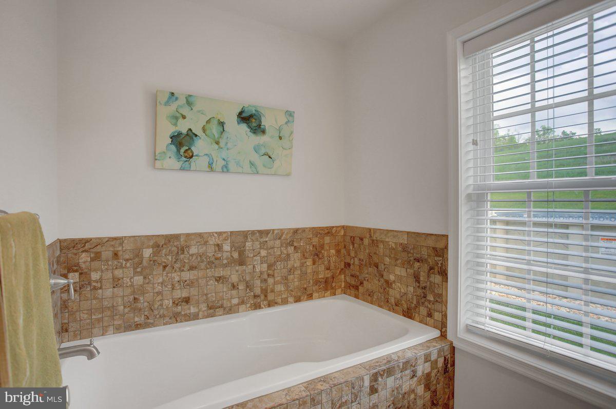 MEADOWCREEK DRIVE - Residential